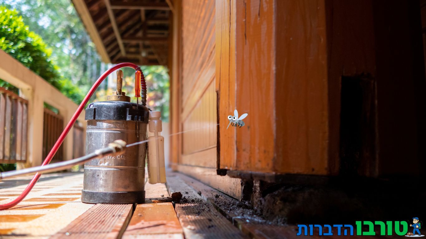 ריסוס נגד ברחשים בבית ובחצר